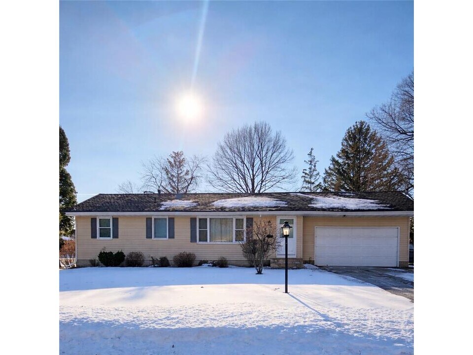 7617 Scott Ave N in Minneapolis, MN - Building Photo