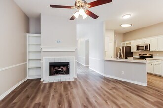 4018 Hunnington Dr in Conroe, TX - Building Photo - Building Photo