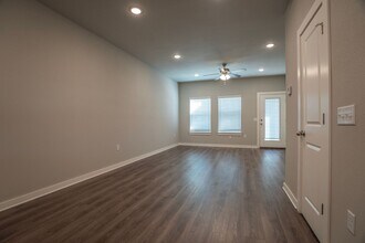 711 N Honey Locust Bnd in Fayetteville, AR - Building Photo - Building Photo