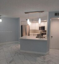 731 Vista Isles Dr, Unit 1511 in Plantation, FL - Building Photo