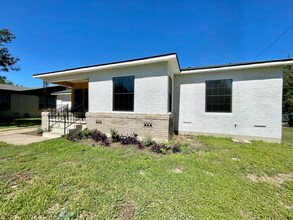 2321 Glendale Dr in Waco, TX - Building Photo - Building Photo