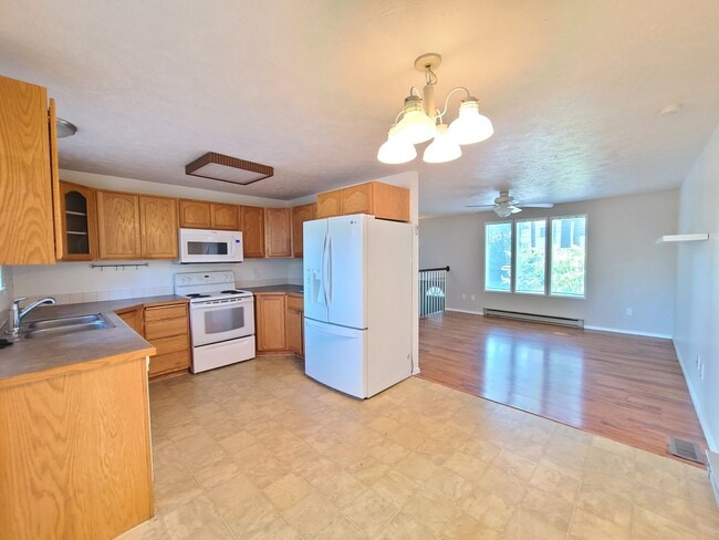 4107 E Pratt Ave in Spokane, WA - Building Photo - Building Photo