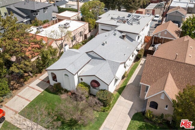 4360 Kraft Ave in Los Angeles, CA - Foto de edificio - Building Photo