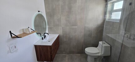 201 NE 2nd Ave, Unit Studio in Dania Beach, FL - Building Photo - Building Photo