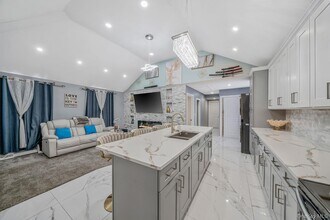 158 Mohawk St in Ronkonkoma, NY - Building Photo - Building Photo