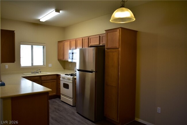 property at 2291 W Horizon Ridge Pkwy