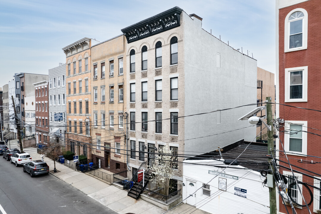 416 Monroe St in Hoboken, NJ - Building Photo