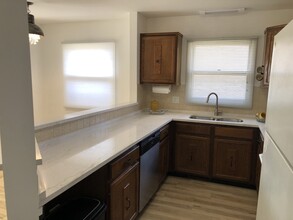 556 Charles St in Lockport, IL - Building Photo - Building Photo