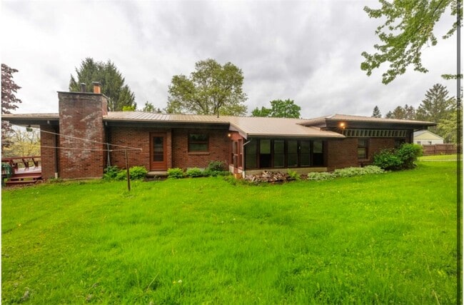 120 Donovan Dr in Horseheads, NY - Building Photo - Building Photo