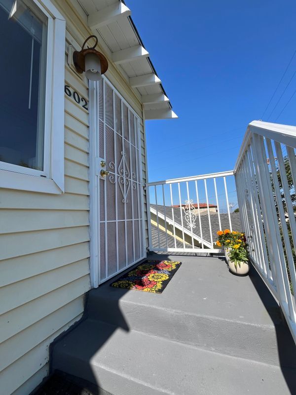 property at 602 W 24th St