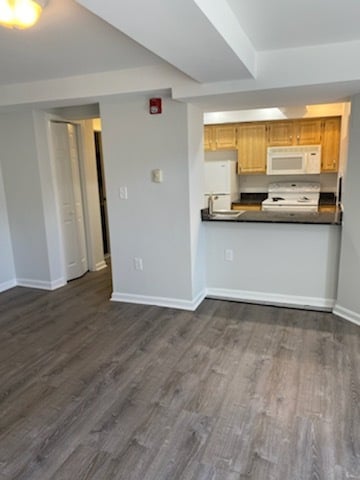 111 Jersey St, Unit 112-B in Boston, MA - Foto de edificio - Building Photo