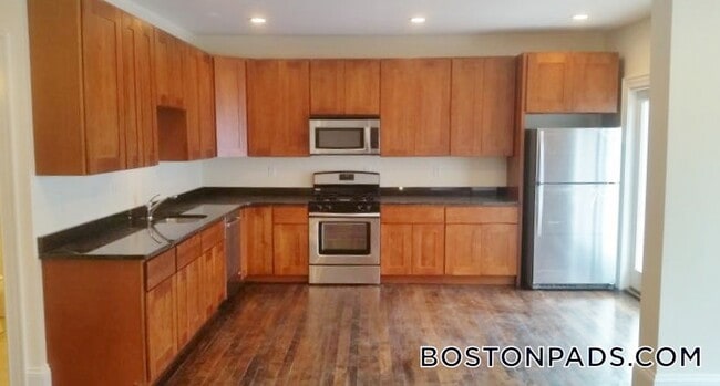 29 Commonwealth Terrace, Unit 3 in Boston, MA - Building Photo - Building Photo