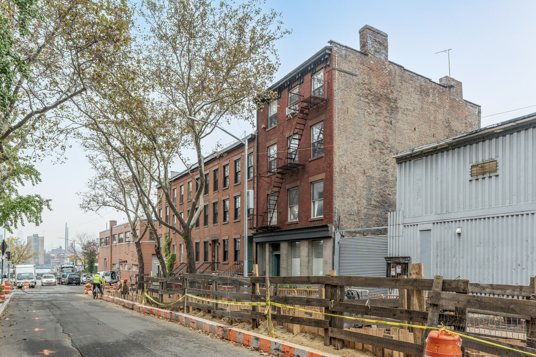 77 Gold St in Brooklyn, NY - Building Photo