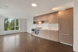 13696-13100 100 Ave in Surrey, BC - Building Photo - Building Photo