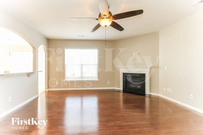 574 Marthas View Dr NW in Huntersville, NC - Building Photo - Building Photo