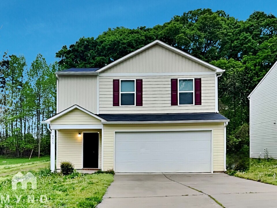 9615 Old Dowd Rd in Charlotte, NC - Building Photo
