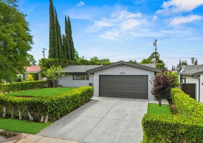 16700 Citronia St in Los Angeles, CA - Building Photo - Building Photo