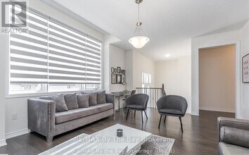 85 Sun Vly Ave in Wasaga Beach, ON - Building Photo - Building Photo