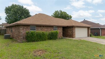 3807 Water Oak Dr in Killeen, TX - Building Photo