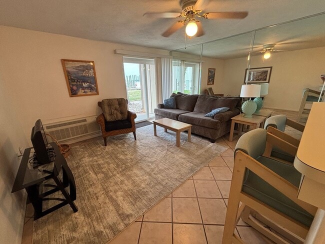 5505 Sun Harbor Rd in Panama City, FL - Building Photo - Building Photo