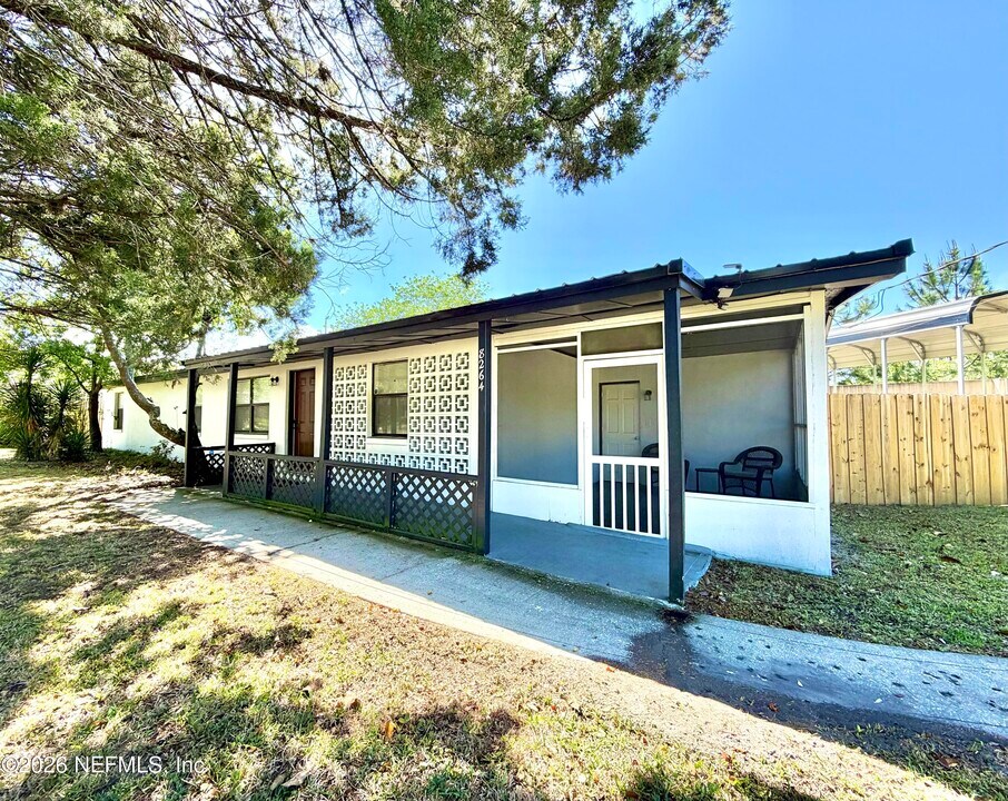 8264 Devoe St in Jacksonville, FL - Building Photo