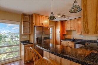 1470 S Ocean Blvd in Pompano Beach, FL - Foto de edificio - Building Photo