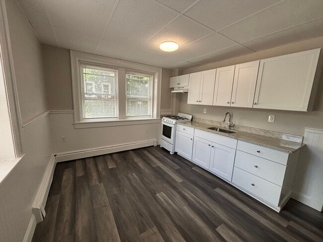 565 Beach in Revere, MA - Foto de edificio - Building Photo