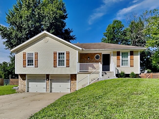 property at 1102 NE Richardson Pl