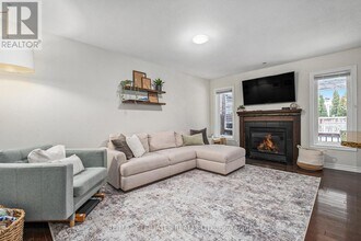 284 Par-La-Ville Cir in Ottawa, ON - Building Photo - Building Photo