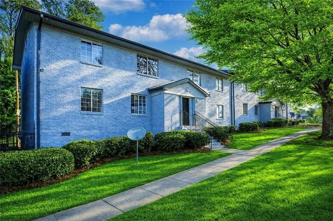 property at 2065 Alison Ct SW