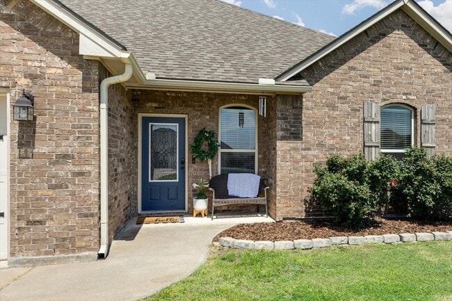 8398 SW Sun Valley Dr in Lawton, OK - Building Photo - Building Photo