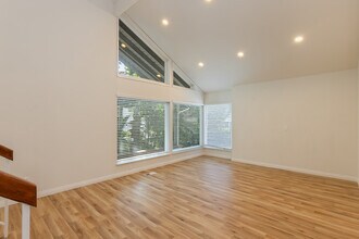 10227 S Autumn Leaf Cir in Magnolia, TX - Foto de edificio - Building Photo