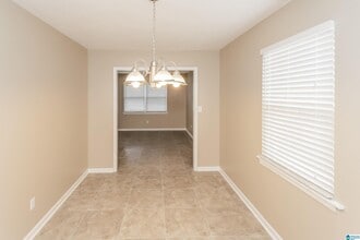 525 Oak Crest Dr in Birmingham, AL - Building Photo - Building Photo
