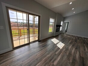 824 Otter Creek Rd in Vine Grove, KY - Building Photo - Building Photo