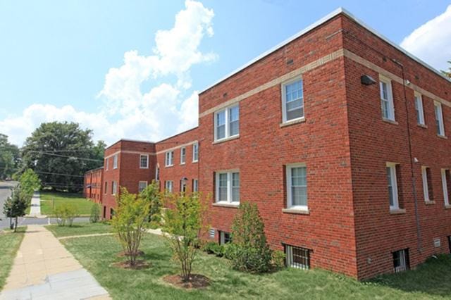 Fairlawn Marshall in Washington, DC - Foto de edificio - Building Photo