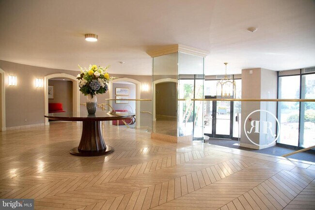 8350 Greensboro Dr in McLean, VA - Building Photo - Building Photo