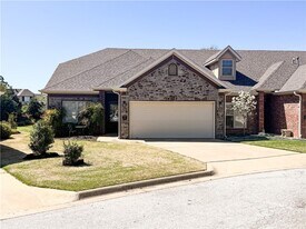 6665 W Valley View Rd in Rogers, AR - Building Photo