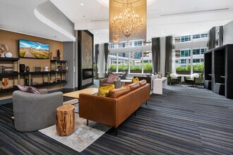 Atwater Apartments in Chicago, IL - Foto de edificio - Building Photo