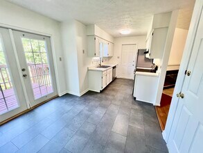 717 Shady Springs Ln in Knoxville, TN - Building Photo - Building Photo