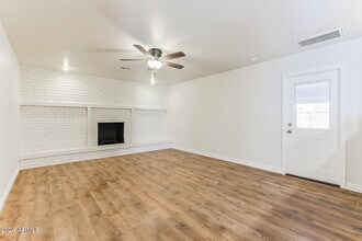 1335 E Ellis Cir in Mesa, AZ - Building Photo - Building Photo