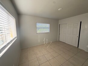 2188 Arden St in Ft. Myers, FL - Foto de edificio - Building Photo