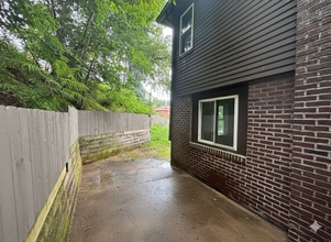 119 Grant Ave in Etna, PA - Building Photo - Building Photo