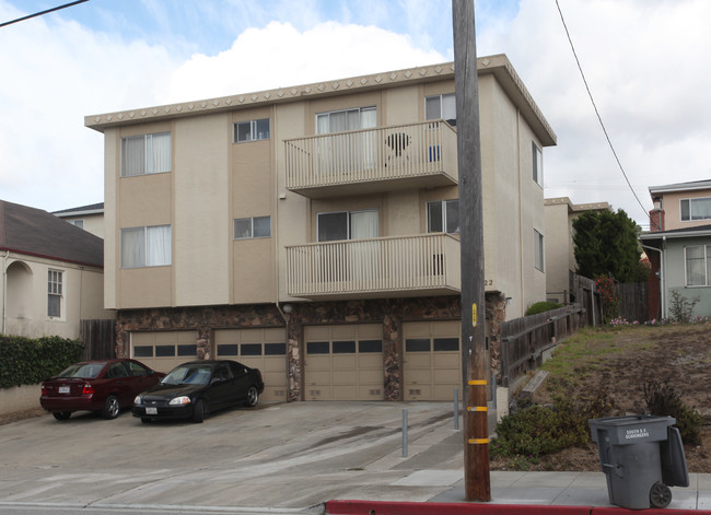 622 Commercial Ave in South San Francisco, CA - Foto de edificio - Building Photo