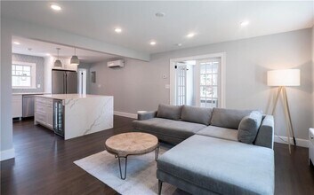 118 Ruggles Ave in Newport, RI - Building Photo - Building Photo