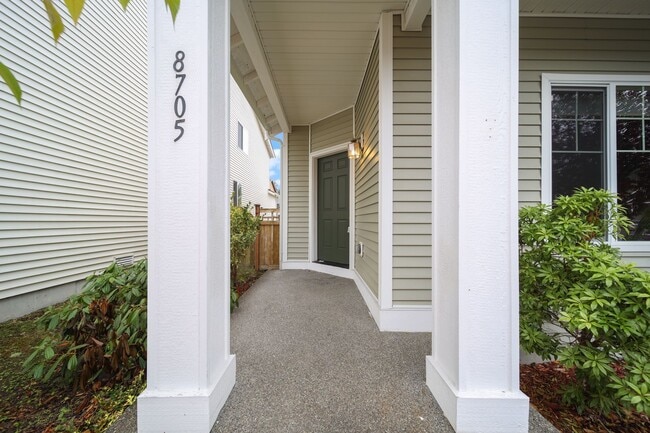 8705 Stockholm Ln NE in Lacey, WA - Foto de edificio - Building Photo