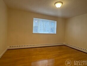 59 Parkman St, Unit 2A in Brookline, MA - Foto de edificio - Building Photo