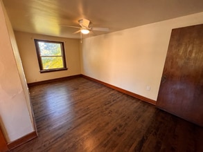 916 Milwaukee Ave in South Milwaukee, WI - Building Photo - Building Photo