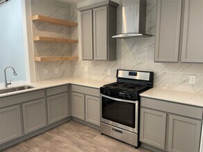 12721 Oxford Gate Dr in Houston, TX - Building Photo - Building Photo