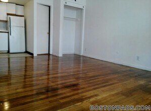 153 Brighton Ave, Unit 15 in Boston, MA - Foto de edificio - Building Photo