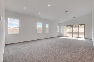 85 Sarabeth St in Las Vegas, NV - Building Photo - Building Photo